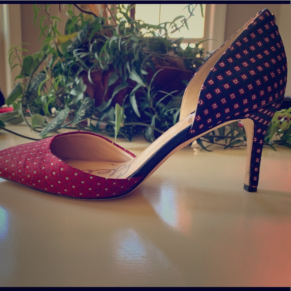Size 7 Sam Edelman with original box.